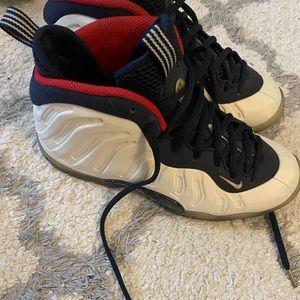 Nike Foamposite GS Size 5 USA Olympic edition
